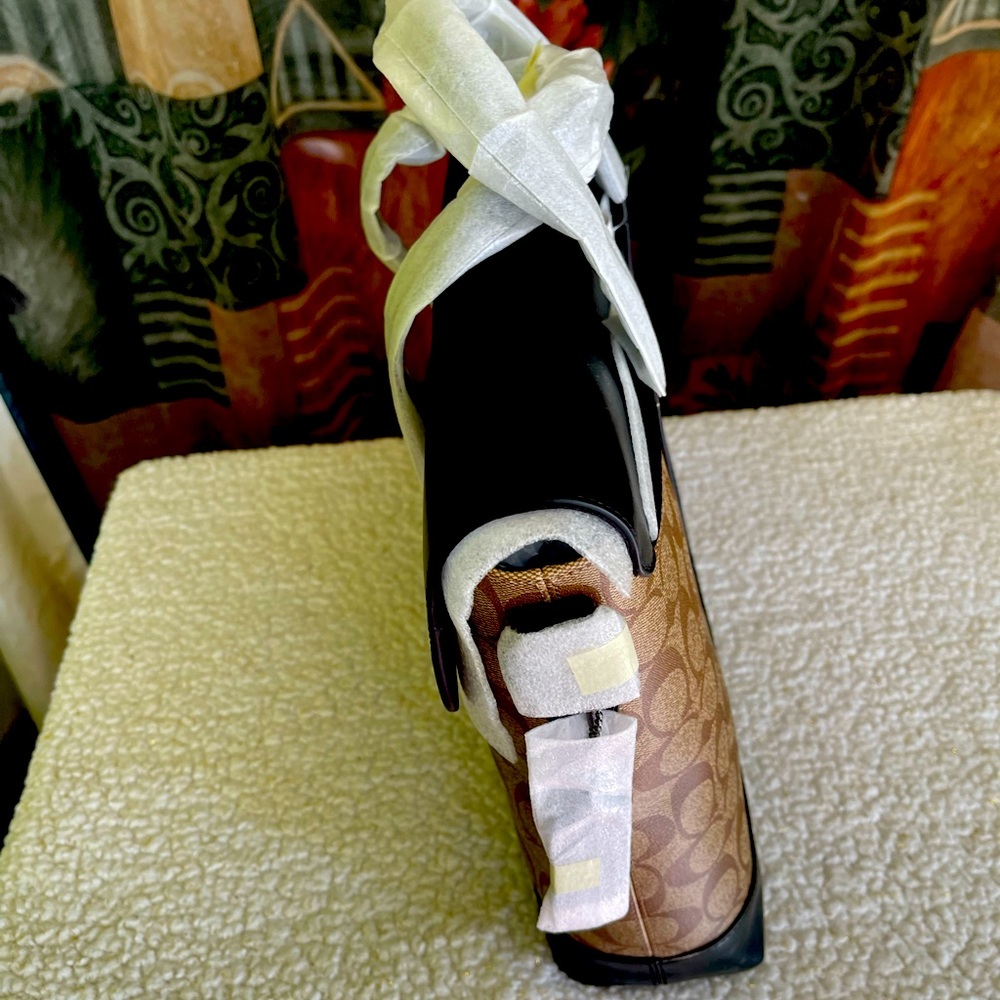 Brand New Coach Bag tags still on!! Handles still covered!